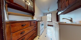 Building Photo - 108 College Ave