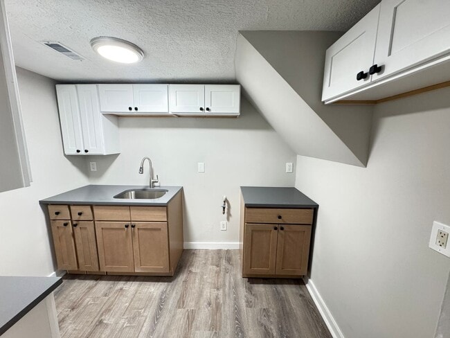 Building Photo - 38 Clifton Ave