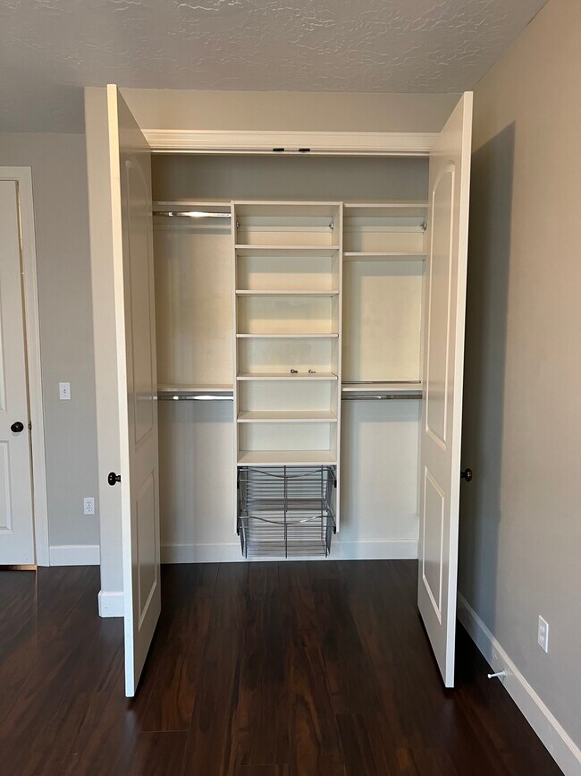 Building Photo - 949 N 920 W