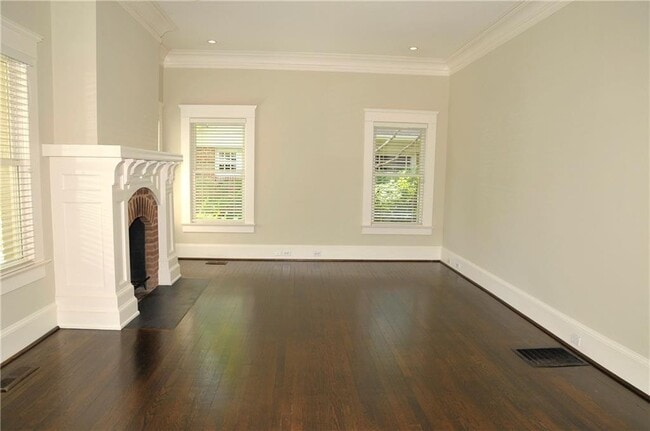 Building Photo - 950 Rupley Dr NE