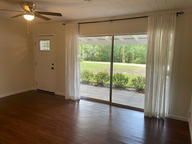 Building Photo - 6220 Ridge Rd