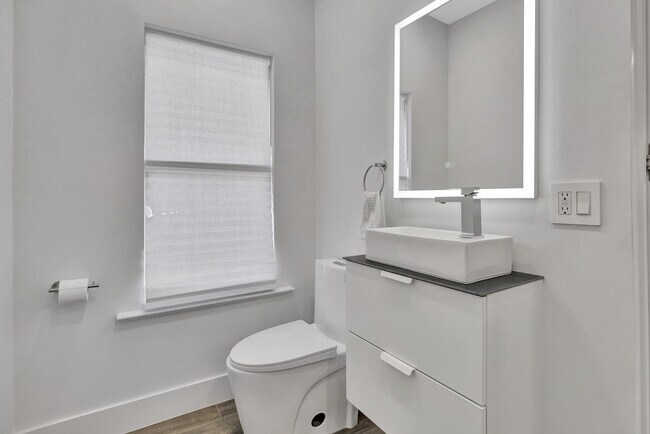 Building Photo - 7693 Steeplechase Dr