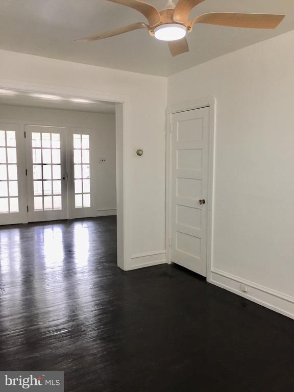 Building Photo - 504 Millbank Rd