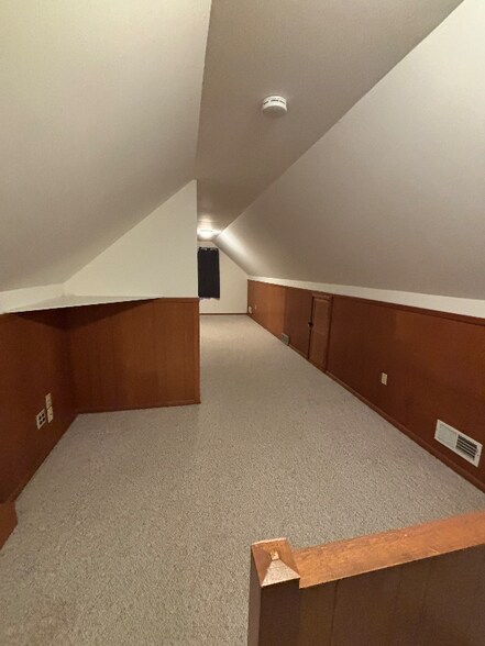 Building Photo - 2057 Emerald Ln