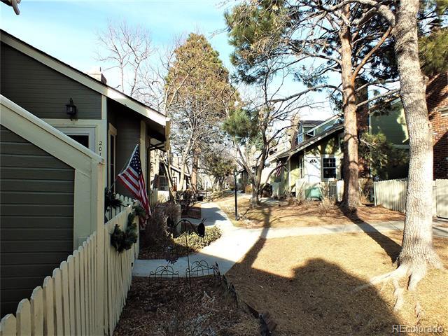 Building Photo - 2010 S Hannibal St