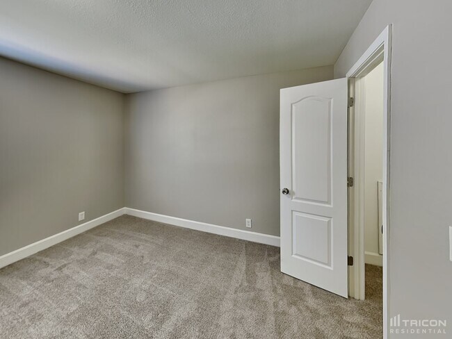 Building Photo - 947 Lavergne Lane La Vergne TN