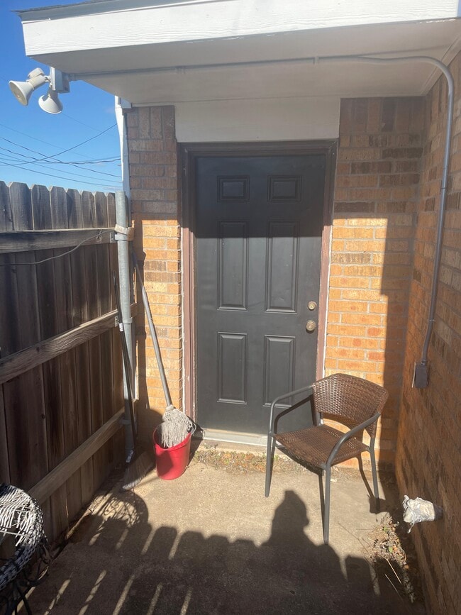 Building Photo - 1807 Treehouse Trail