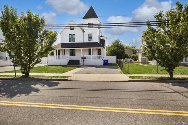 Building Photo - 46 Park Ave