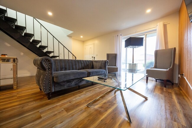 Building Photo - 27701 Mills Ave