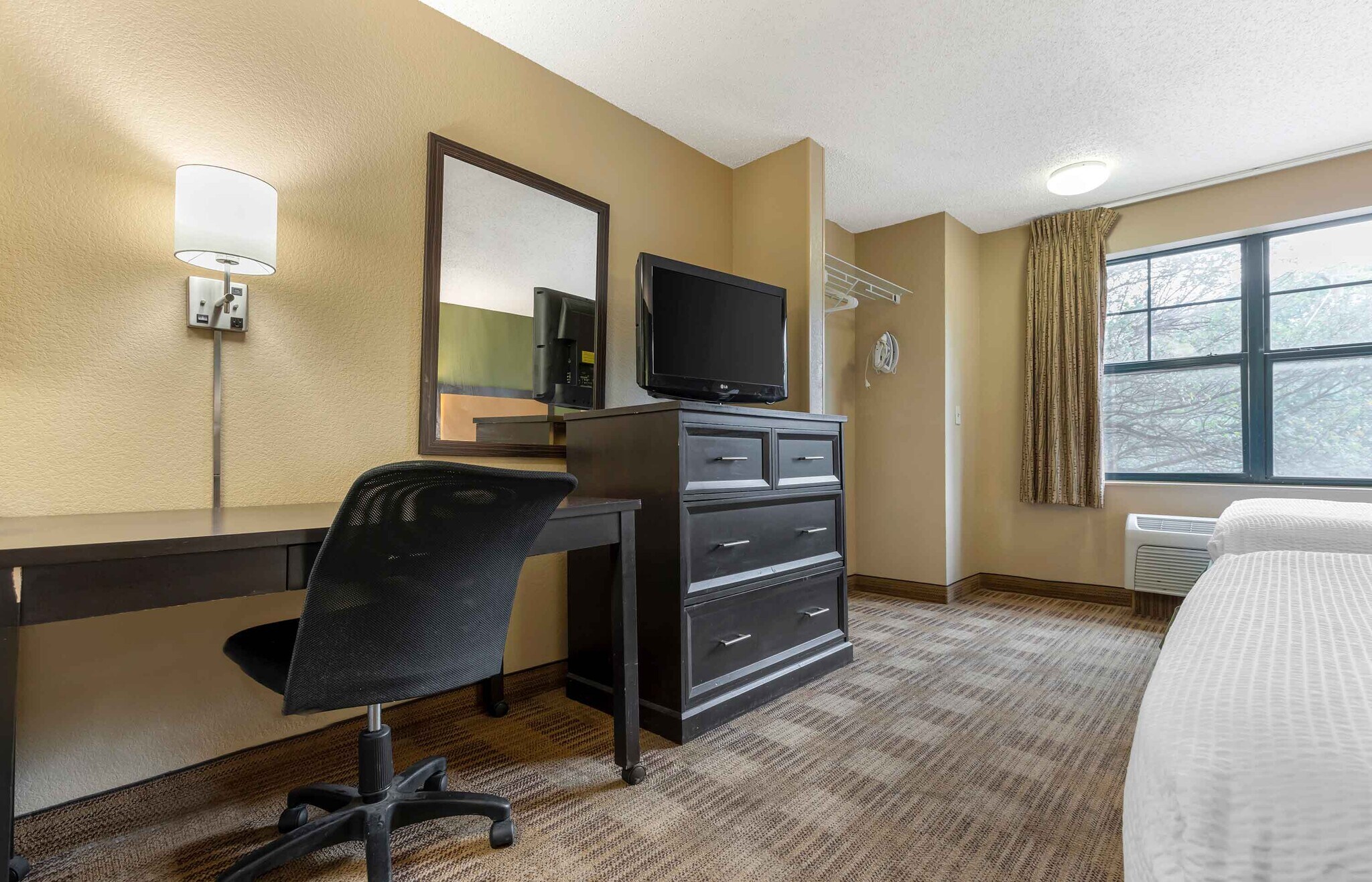 Building Photo - Furnished Studio-Austin - Northwest - Lakeline Mall