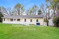 Building Photo - 125 E Raleigh Ave