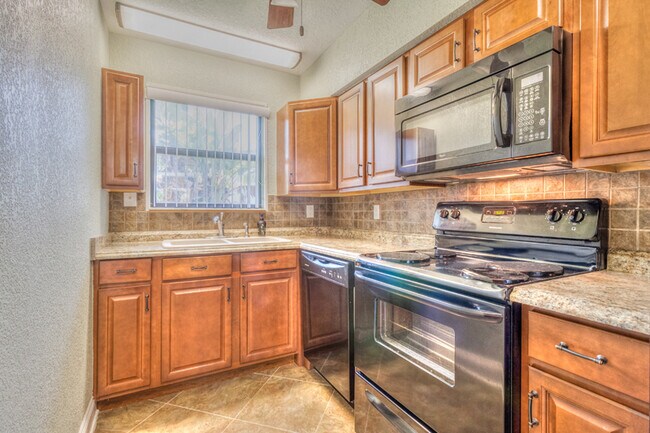 Building Photo - Gorgeous Mediterranean Style Home in Ormond Beach!