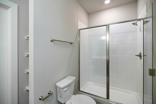 Building Photo - AVAILABLE NOW! GORGEOUS 3 BEDROOM DUPLEX LOCATED IN MIDLOTHIAN ISD!