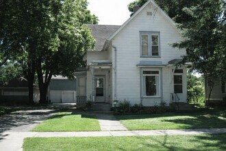 Building Photo - 615 Washington St