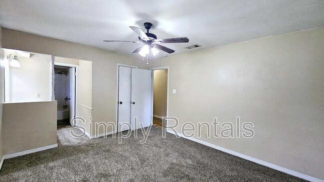 Building Photo - 2614 Tanglewood Dr