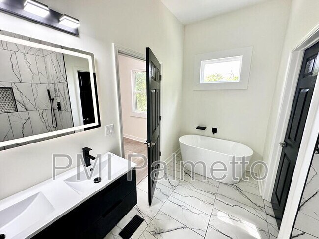 Building Photo - 1121 Zeigler St