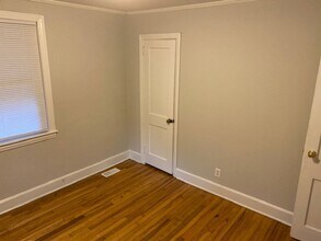 Building Photo - Rosewood Bungalow