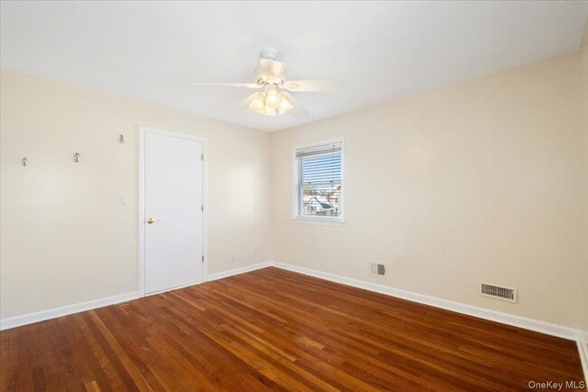 Building Photo - 48 Madison Rd