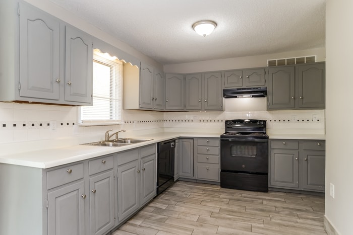 Building Photo - 13144 Ashland Ave