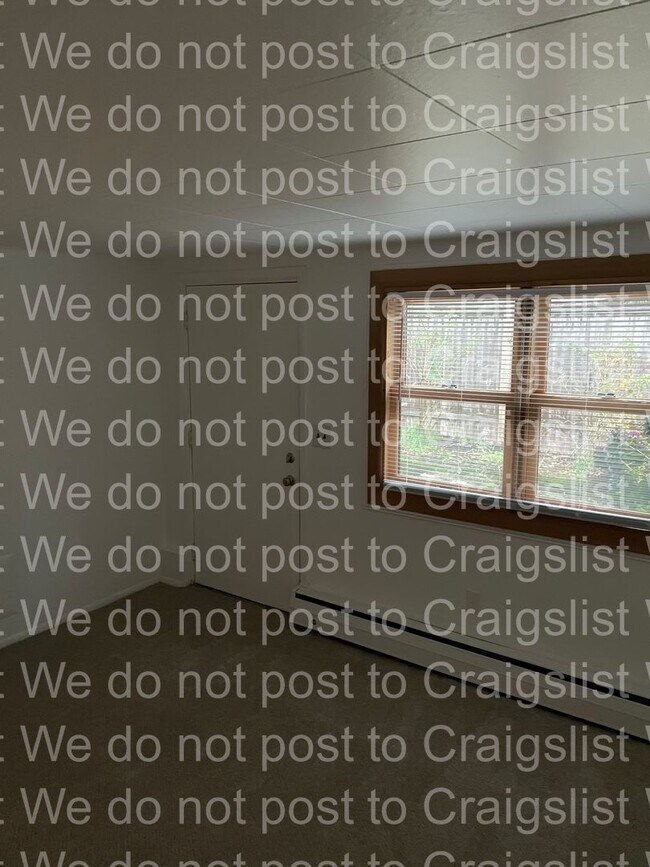 Building Photo - Olympic Hills 4bedroom / 1.5 bath home wit...