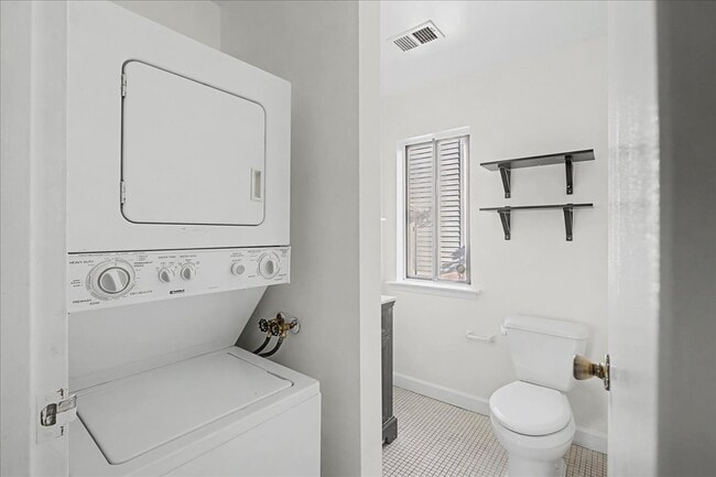 Building Photo - 66 Banner Ct