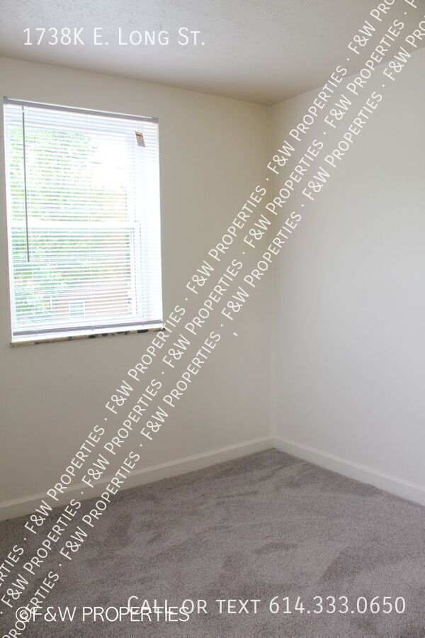 Building Photo - 1738K E Long St