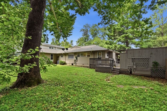 Building Photo - Midtown Tulsa | 3 Bed | 2 Bath | Recently Renovated