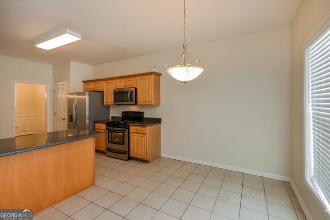 Building Photo - 140 Lantana Dr