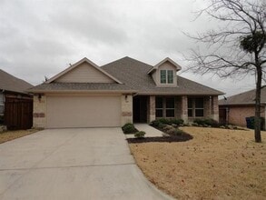 Building Photo - 309 Peachtree Ln