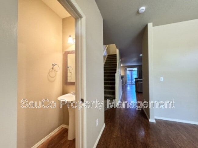 Building Photo - 1444 NE Redspire Ln