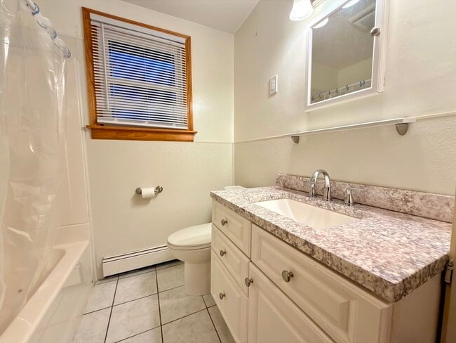 Building Photo - 45 Kinglet Dr