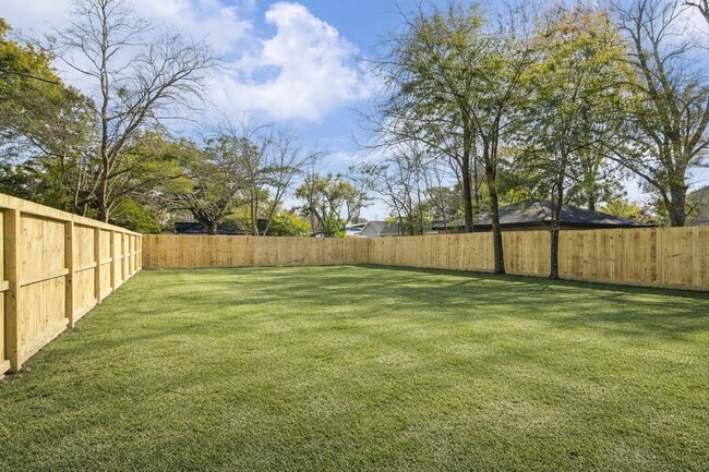 Building Photo - 505 Malone St