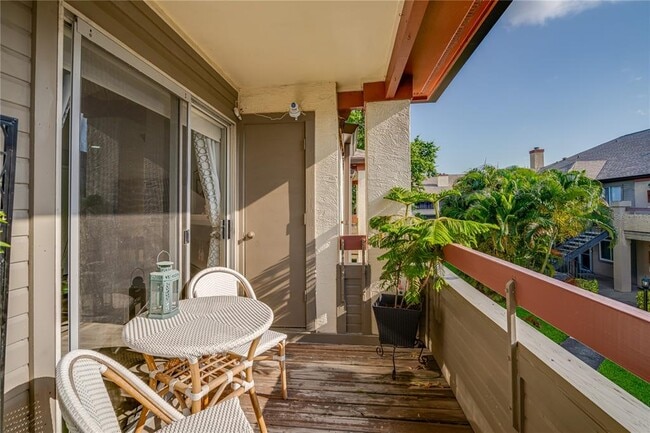 Building Photo - 10263 Gandy Blvd N