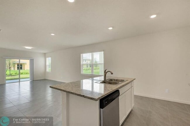 Building Photo - 12259 Rimini Wy