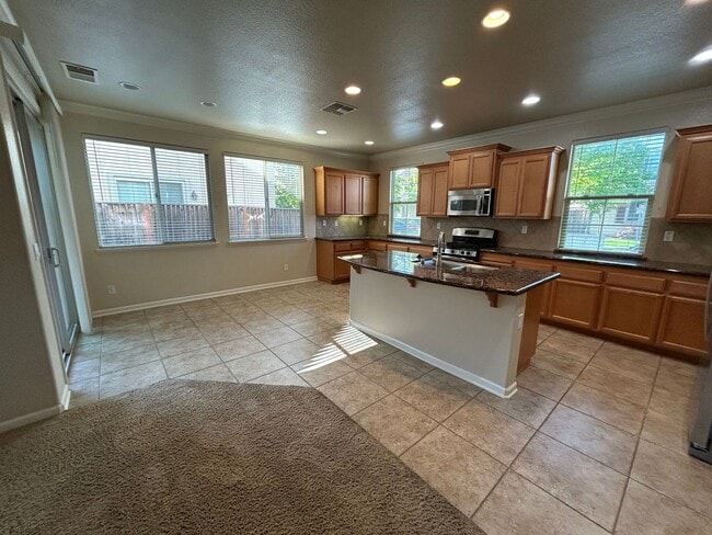 Building Photo - Bridgeway Lakes
