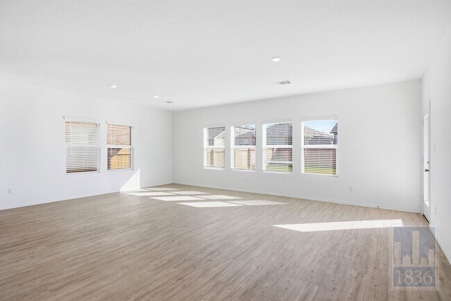 Building Photo - 106 Arbordale St