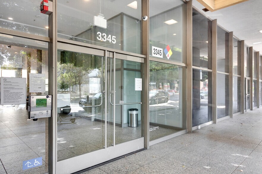 Building Photo - 3345 Wilshire Blvd