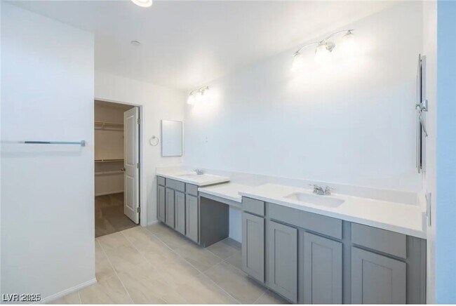 Building Photo - 10407 Sadie Blake Ave