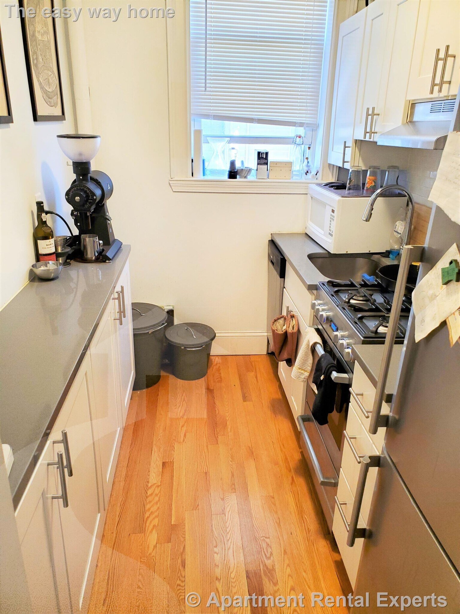 Building Photo - 170 Maple St