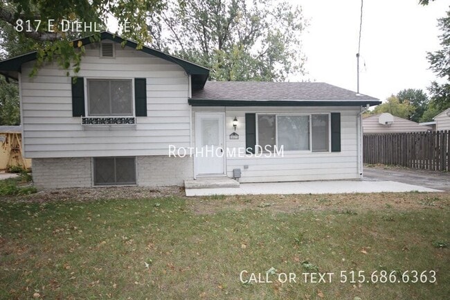 Building Photo - 817 E Diehl Ave