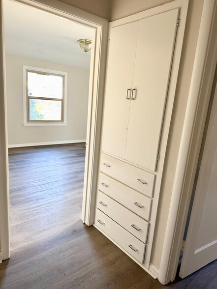 Building Photo - 2840 Belden St