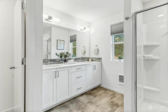 Building Photo - 8412 55th Pl NE