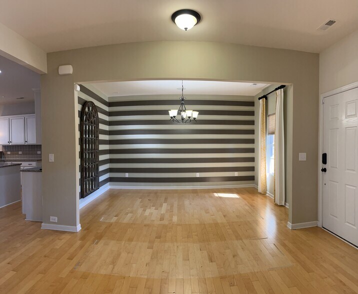 Building Photo - 105 E Neel Ranch Rd