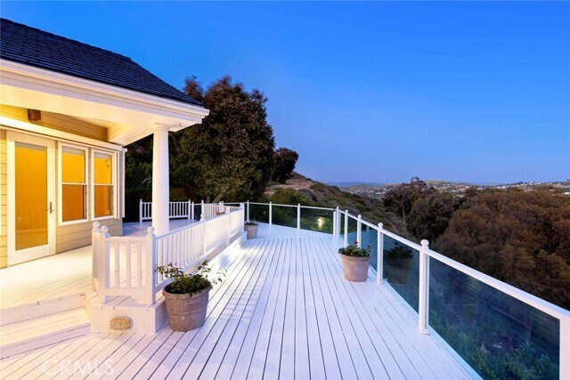 Building Photo - 12 San Remo
