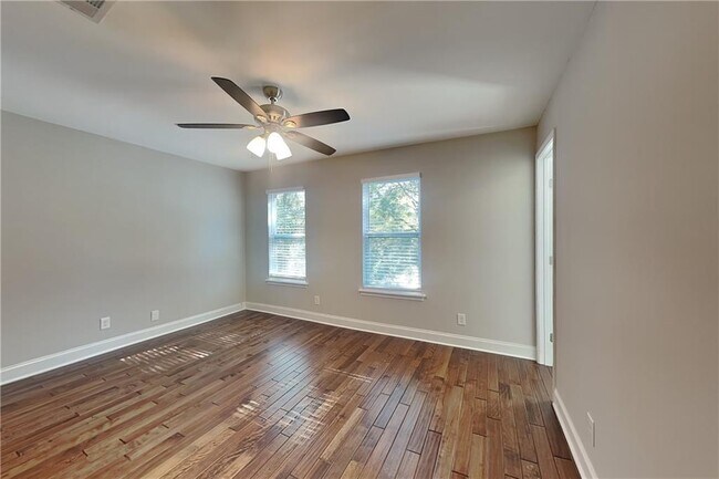 Building Photo - 2831 Olde Post Rd SE