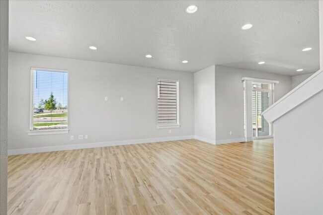 Building Photo - Perfectly designed 5-bedroom, 3-bath single family home