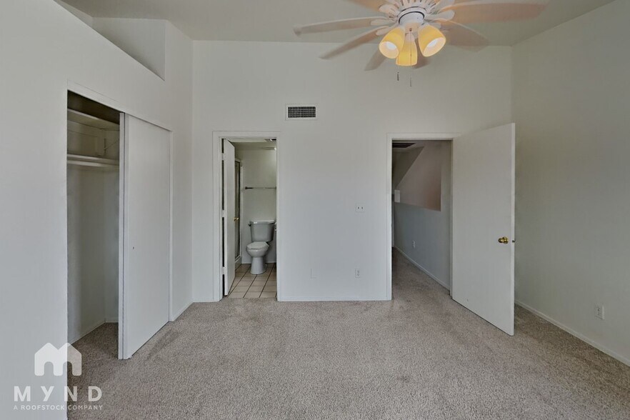 Building Photo - 2747 N Pacific Dr