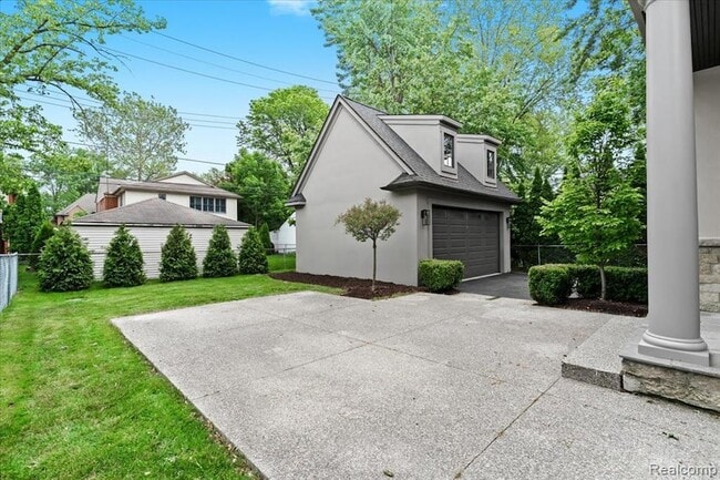 Building Photo - 1897 Norfolk St