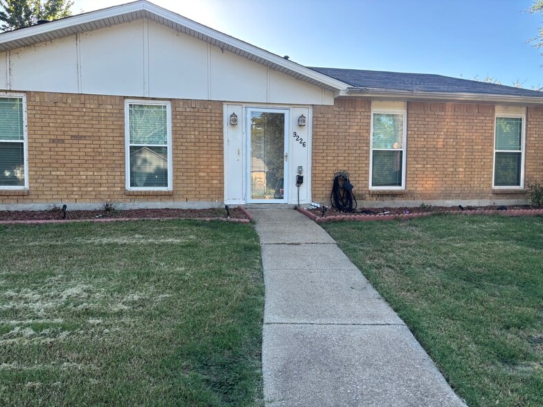 Primary Photo - 9226 Millwood Dr