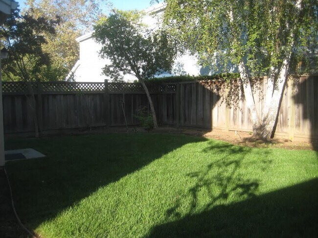 Building Photo - Seven Springs Home